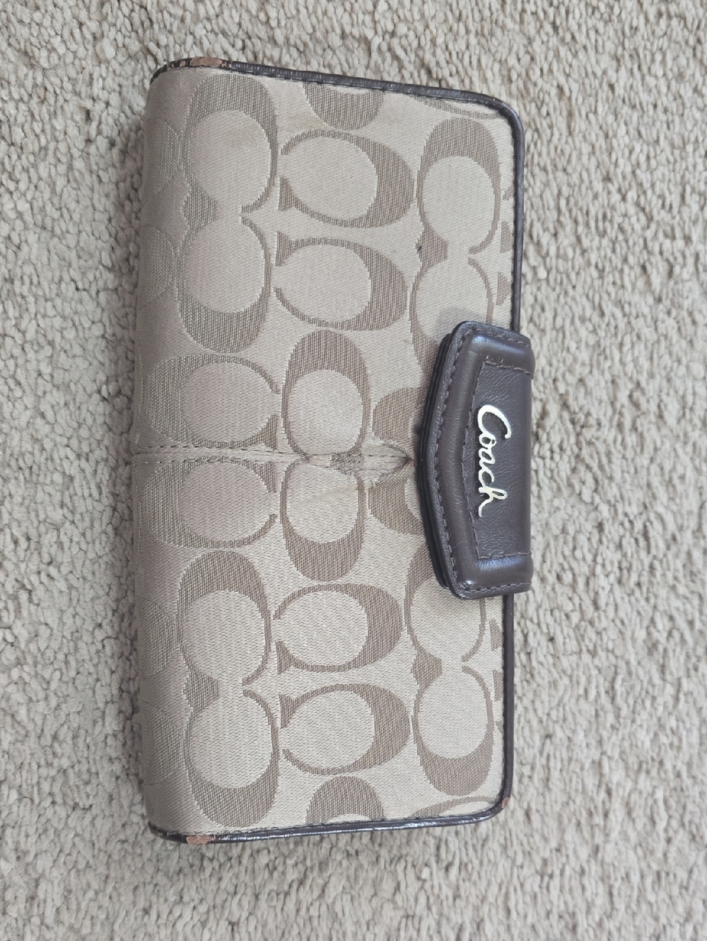 Coach Khaki and Chalk Signature Continental Wallet